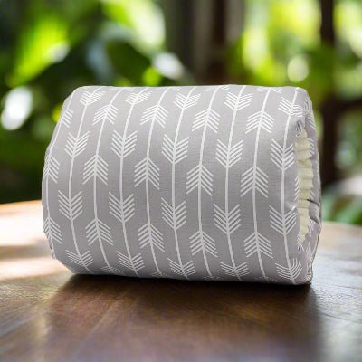 coussin allaitement gris pâle flèche blanche extérieur