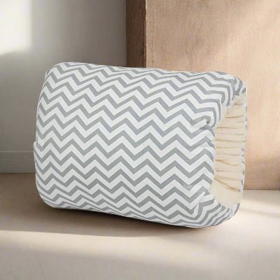 coussin allaitement zigzag gris et blanc