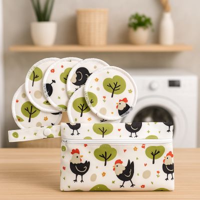 coussinet d'allaitement fond blanc avec poules