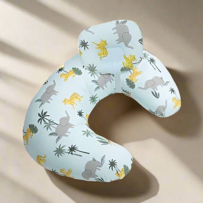 Coussin d'allaitement animaux fond bleu pâle
