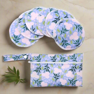 coussinet d allaitement fond bleu fleur rose pâle