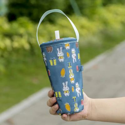 sac biberon isotherme bleu extérieur